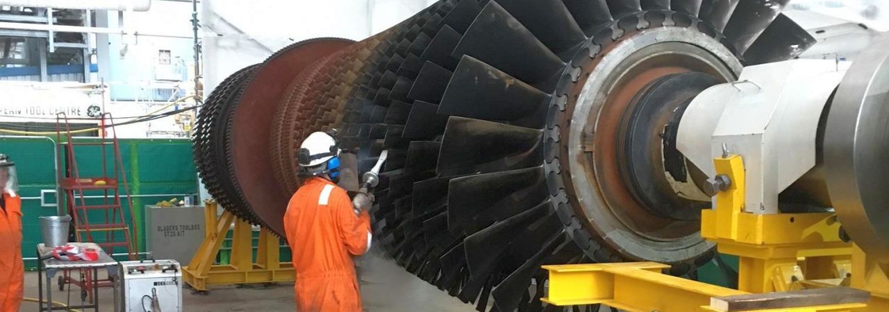 Dry ice and sponge cleaning